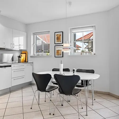 Apartamento Casjen - 250m From The Sea By Interhome